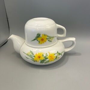 Tea Pot with Cup Lid Toscany Fine China Individual Serving Yellow Flowers